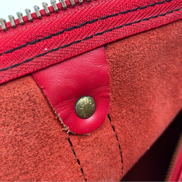 LOUIS VUITTON AUTHENTIC Epi Keepall 50 Castillan Red Duffel - Picture 12 of 14